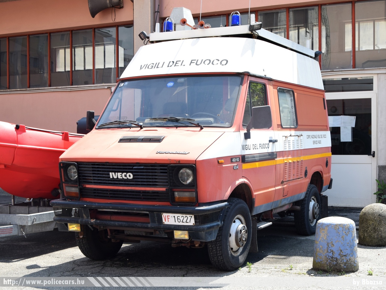 Iveco TurboDaily 40-10 4x4, Vigili del Fuoco di Milano, fotó: Bbazsa
Keywords: olasz Olaszország italian Italy fire firetruck tûzoltó tûzoltóautó tûzoltóság