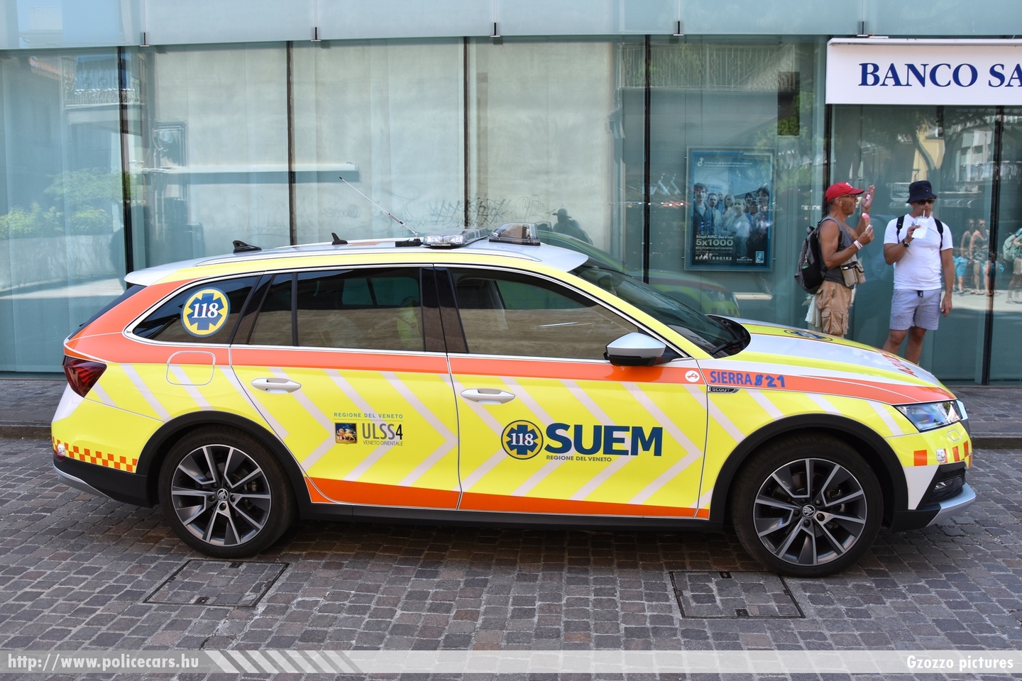 Skoda Octavia IV, Automedica, ULSS4, SUEM Veneto Orientale, fotó: Gzozzo pictures
Keywords: mentő mentőautó olasz Olaszország ambulance Italy italian