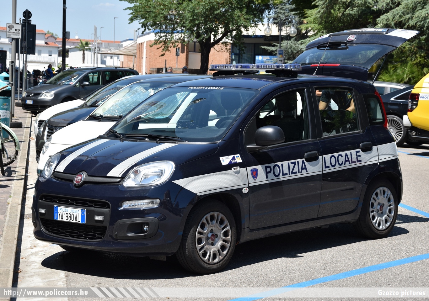 Fiat Panda, Polizia Locale Jesolo, fotó: Gzozzo pictures
Keywords: rendőr rendőrautó rendőrség olasz Olaszország police policecar Italy italian