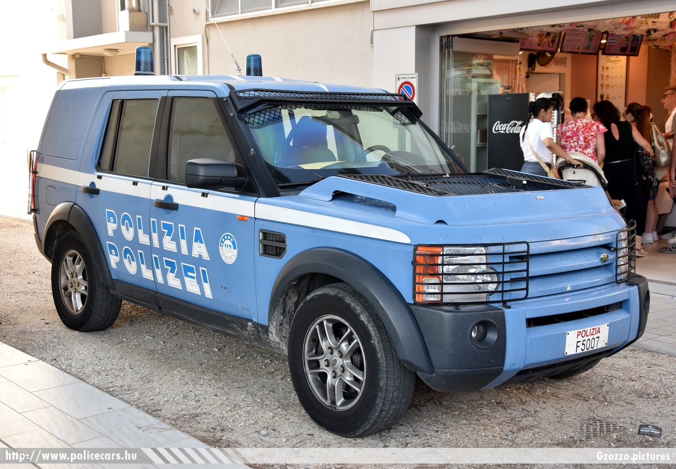Land Rover Discovery 3, Polizia di Stato, fotó: Gzozzo pictures
Keywords: rendőr rendőrautó rendőrség olasz Olaszország police policecar Italy italian