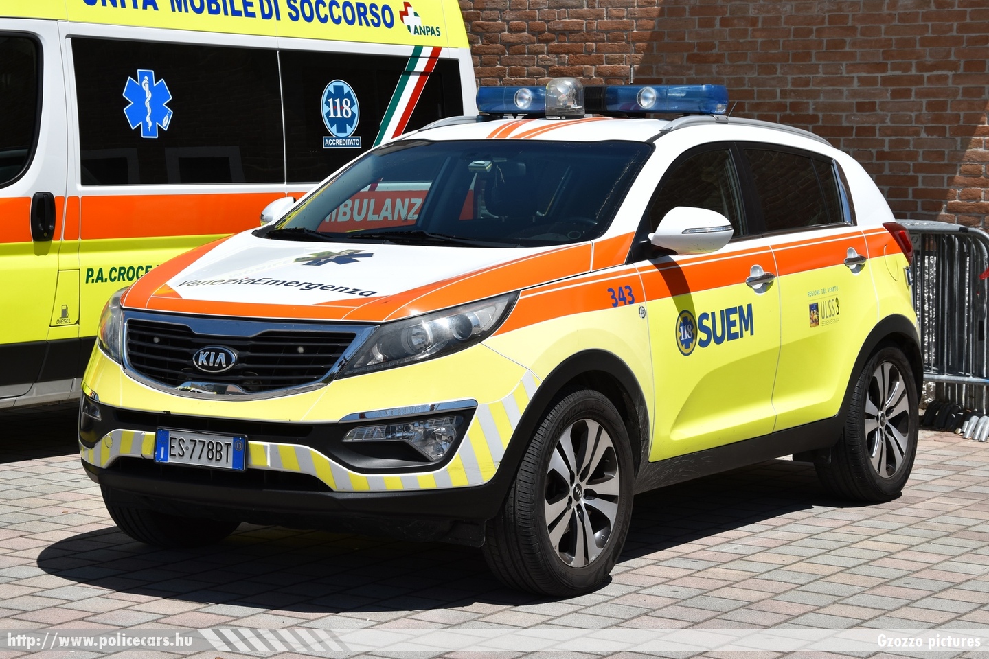 Kia Sportage, Venezia Emergenza, SUEM 118 ULSS 3, fotó: Gzozzo pictures
Keywords: mentő mentőautó olasz Olaszország ambulance Italy italian
