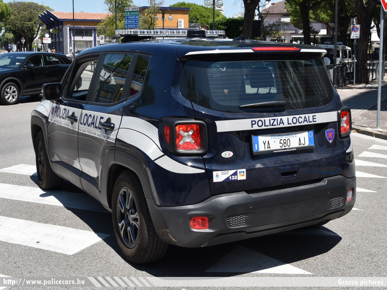 Jeep Renegade, Polizia Locale Jesolo, fotó: Gzozzo pictures
Keywords: rendőr rendőrautó rendőrség olasz Olaszország police policecar Italy italian