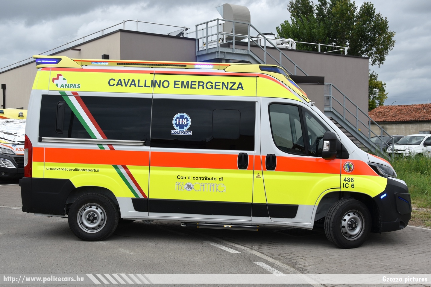 Fiat Ducato, Croce Verde, Volontari del Soccorso di Cavallino-Treporti, fotó: Gzozzo pictures
Keywords: mentő mentőautó olasz Olaszország ambulance Italy italian