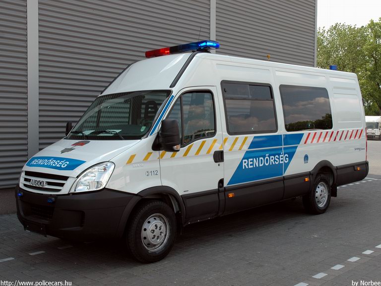 Iveco Turbo Daily, fotó: Norbee
Keywords: rendőrautó rendőr rendőrség magyar Magyarország hungarian Hungary police policecar