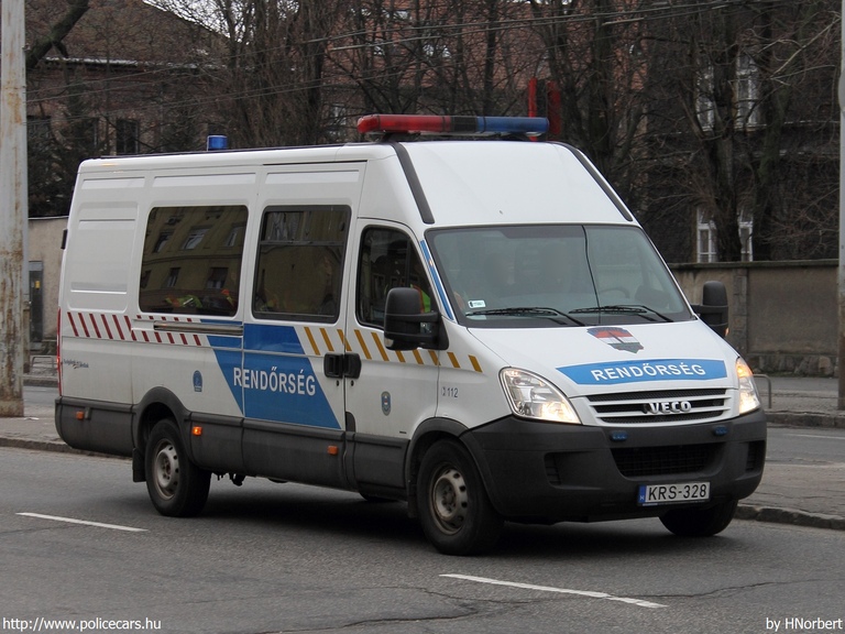 Iveco Daily, fotó: HNorbert
Keywords: rendőr rendőrautó rendőrség magyar Magyarország KRS-328 hungarian Hungary police policecar