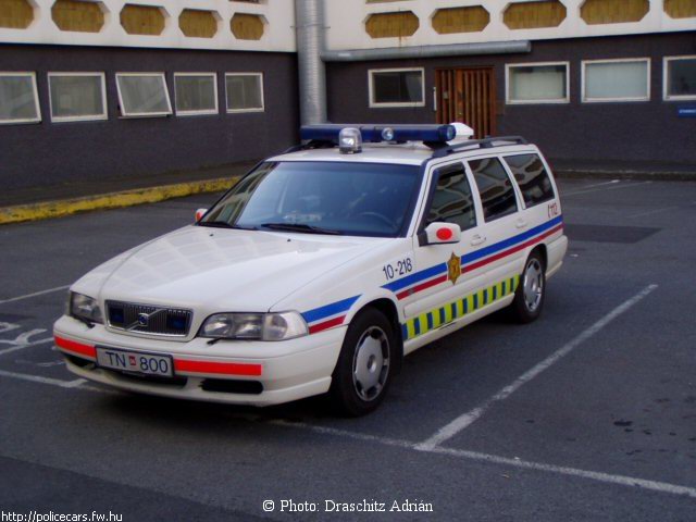 Volvo, fotó: Draschitz Adrián
Keywords: rendőr rendőrautó rendőrség Izland izlandi