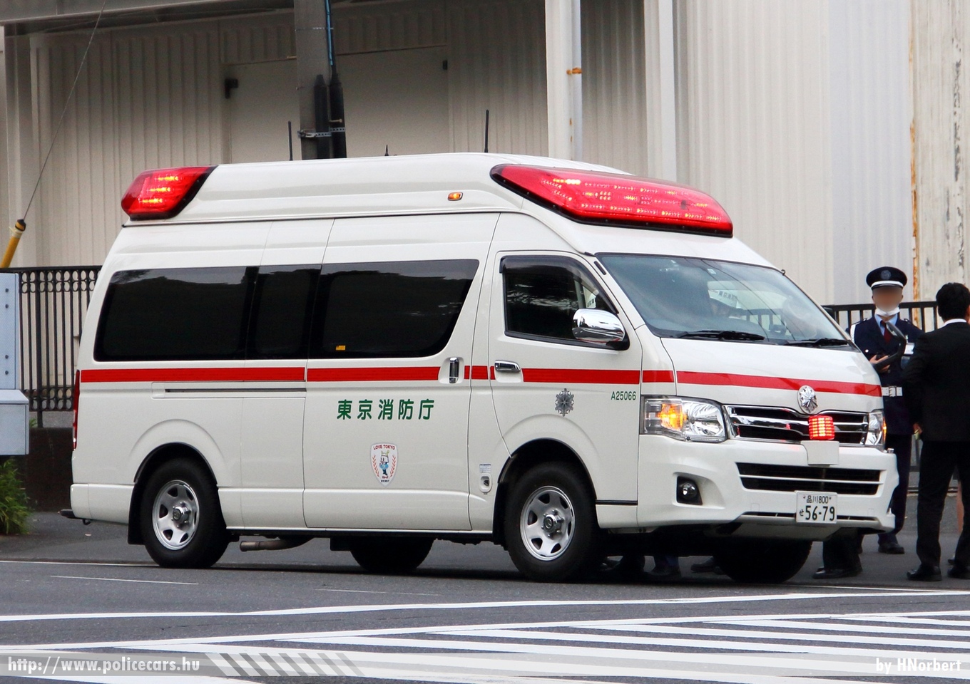 Toyota Himedic, Tokió, fotó: HNorbert
Keywords: japán japan mentőautó mentő ambulance