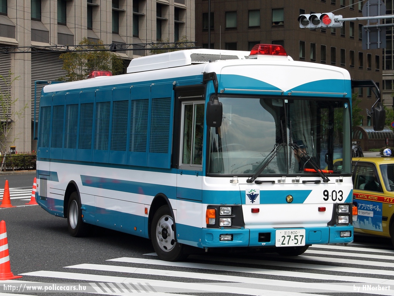 Isuzu Erga Mio, fotó: HNorbert
Keywords: japán rendőr rendőrautó rendőrség japan police policecar