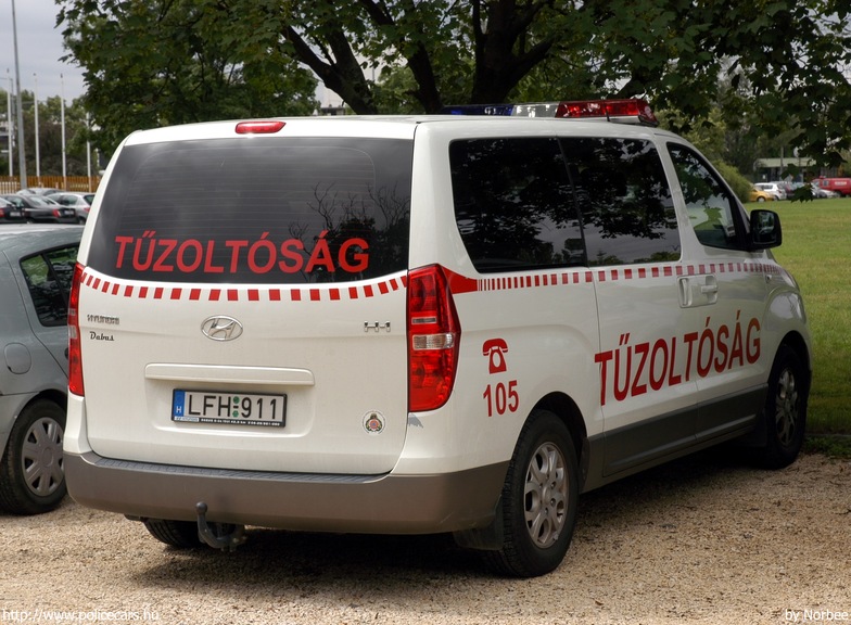 Hyundai H1, Pest Megyei Katasztrófavédelmi Igazgatóság, fotó: Norbee
Keywords: tûzoltóautó tûzoltó tûzoltóság magyar Magyarország katasztrófavédelem LFH-911 fire firetruck Hungary hungarian