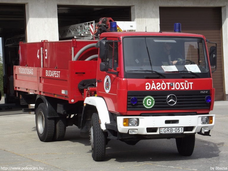 Mercedes-Benz 1124, Fõvárosi Katasztrófavédelmi Igazgatóság, fotó: Bbazsa
Keywords: tûzoltóautó tûzoltóság tûzoltó magyar Magyarország katasztrófavédelem GRB-051 fire firetruck Hungary hungarian