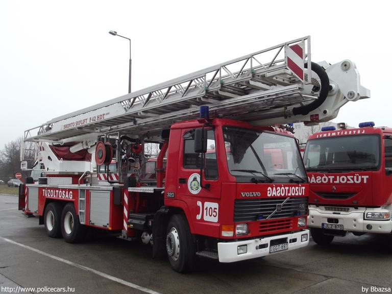 Volvo FL10 Bronto-Skylift F42 HDT, Fejér Megyei Katasztrófavédelmi Igazgatóság, Dunaújvárosi Hivatásos Tûzoltóparancsnokság, fotó: Bbazsa
Keywords: tûzoltóautó tûzoltóság tûzoltó magyar Magyarország katasztrófavédelem GGT-697 fire firetruck Hungary hungarian