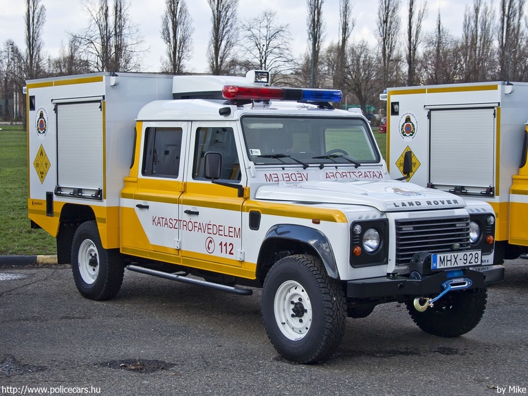 Land Rover Defender KML-ADR HEROS Respirátor, Somogy Megyei Katasztrófavédelmi Igazgatóság, fotó: Mike
Keywords: tûzoltóautó tûzoltóság tûzoltó magyar Magyarország katasztrófavédelem MHX-928 fire firetruck Hungary hungarian