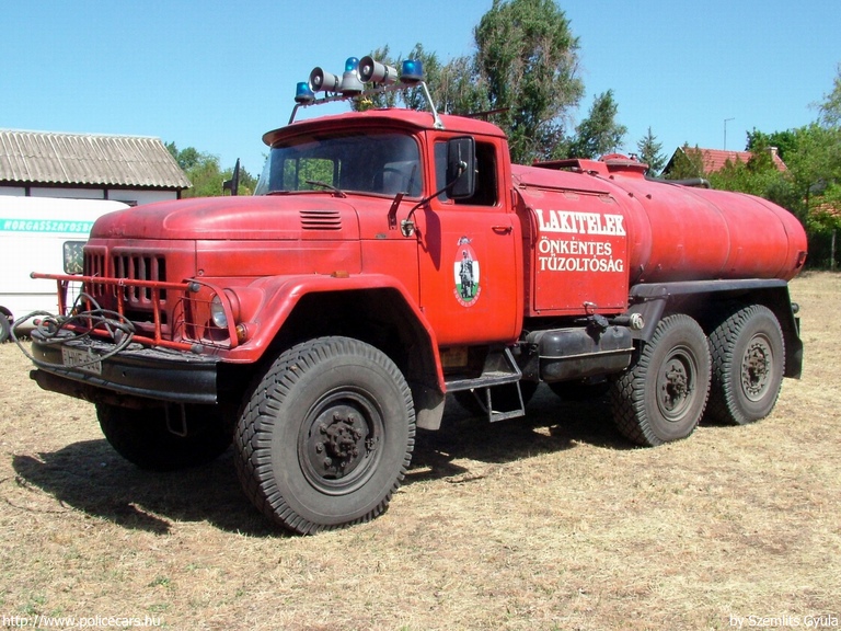 ZIL 131, Lakiteleki Önkéntes Tûzoltó Egyesület, fotó: Szemlits Gyula
Keywords: tûzoltóautó ÖTE tûzoltóság tûzoltó magyar Magyarország HME-644 fire firetruck Hungary hungarian