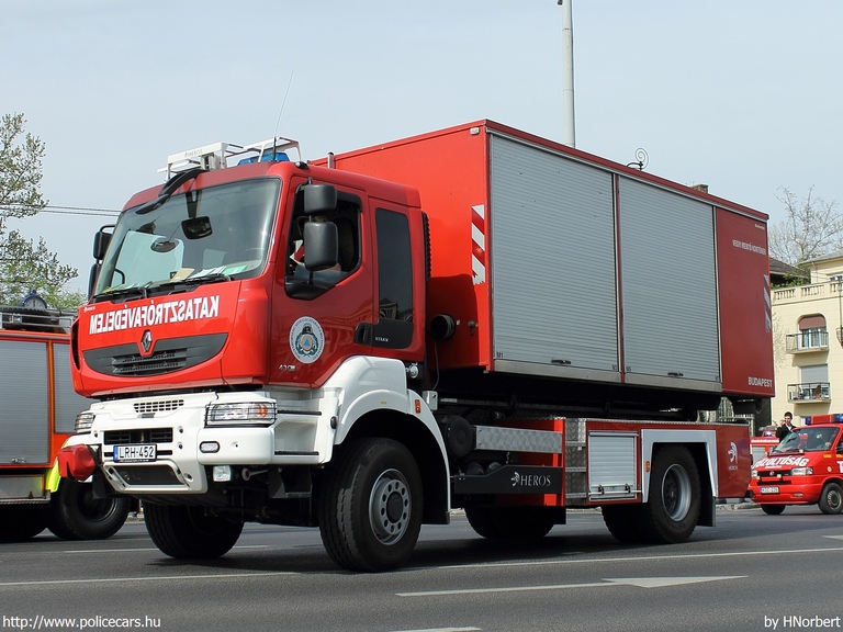 Renault Kerax 430, Fõvárosi Katasztrófavédelmi Igazgatóság, fotó: HNorbert
Keywords: tûzoltóautó tûzoltóság tûzoltó magyar Magyarország katasztrófavédelem LRH-452 fire firetruck Hungary hungarian