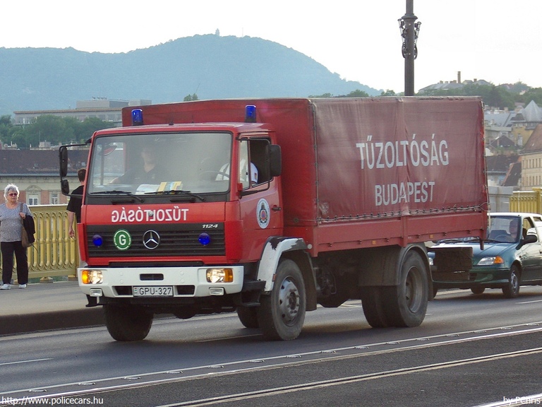 Mercedes-Benz 1124, Fõvárosi Katasztrófavédelmi Igazgatóság, fotó: PChris
Keywords: tûzoltóautó tûzoltóság tûzoltó magyar Magyarország katasztrófavédelem GPU-327 fire firetruck Hungary hungarian