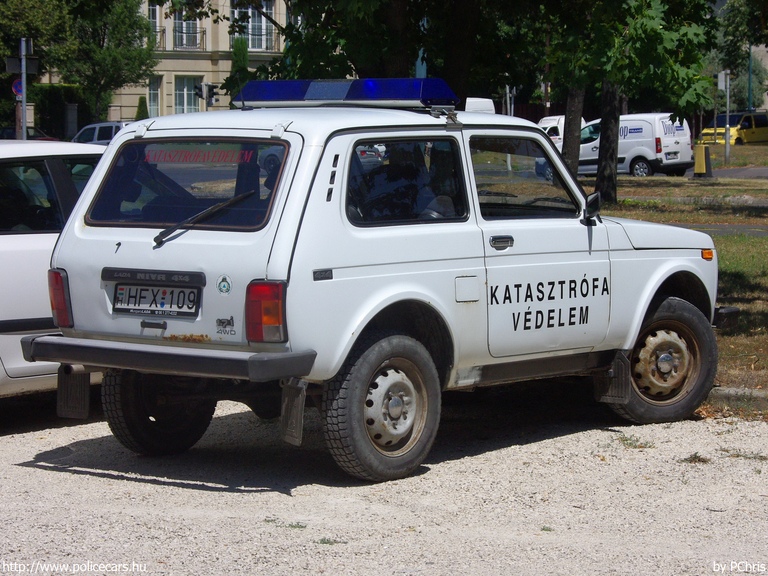 Lada VAZ Niva 1.7i, fotó: PChris
Keywords: tûzoltó tûzoltóautó tûzoltóság magyar Magyarország katasztrófavédelem HFX-109 fire firetruck Hungary hungarian