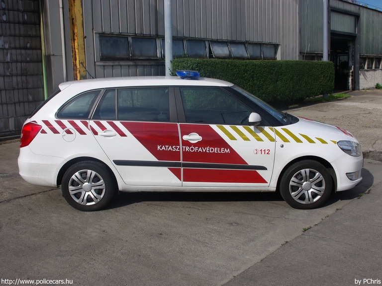 Skoda Fabia II, Országos Katasztrófavédelmi Fõigazgatóság, fotó: PChris
Keywords: tûzoltóautó tûzoltóság tûzoltó magyar Magyarország katasztrófavédelem MFE-390 fire firetruck Hungary hungarian