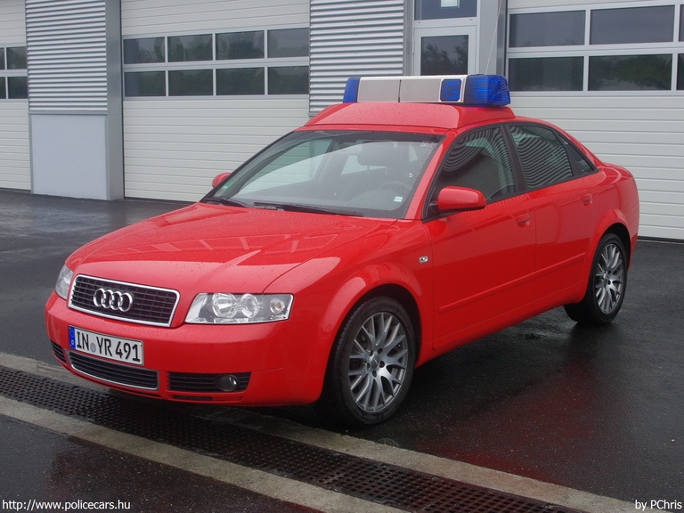Audi A4, Audi Hungaria Motor Kft., fotó: PChris
Keywords: tûzoltó tûzoltóautó tûzoltóság magyar Magyarország létesítményi fire firetruck Hungary hungarian