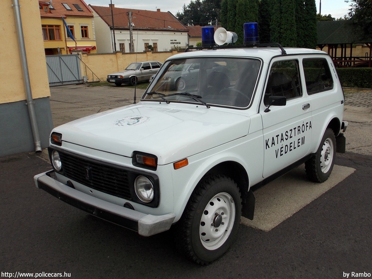 Lada VAZ Niva, Szabolcs-Szatmár-Bereg Megyei Katasztrófavédelmi Igazgatóság, fotó: Rambo
Keywords: tûzoltóautó tûzoltóság tûzoltó magyar Magyarország katasztrófavédelem fire firetruck Hungary hungarian