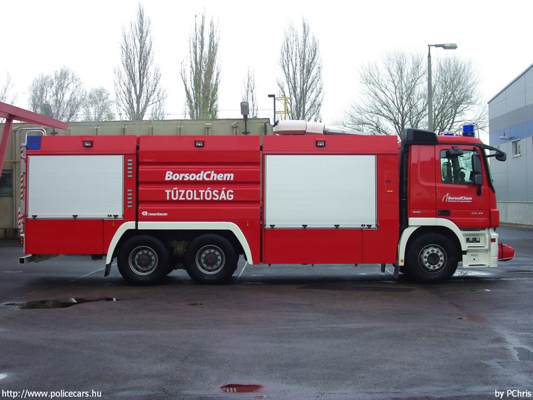 Mercedes-Benz Actros 2641 Rosenbauer ILF, BorsodChem Zrt. Kazincbarcika, fotó: PChris
Keywords: tûzoltó tûzoltóautó tûzoltóság magyar Magyarország létesítményi LYW-534 fire firetruck Hungary hungarian