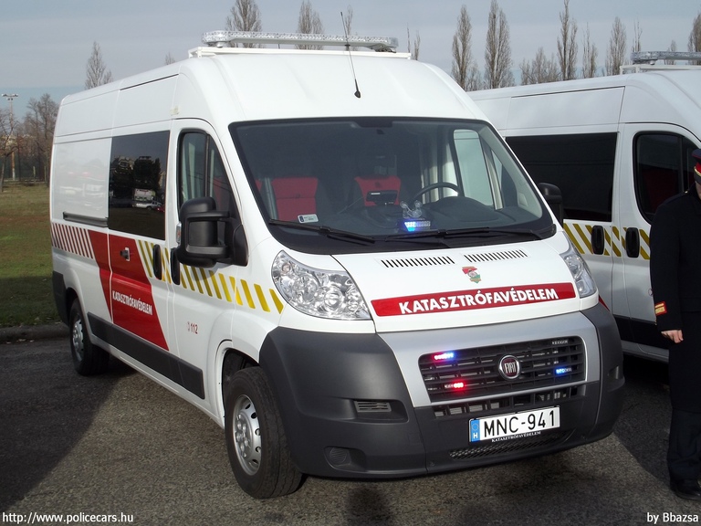 Fiat Ducato, fotó: Bbazsa
Keywords: tûzoltó tûzoltóautó tûzoltóság magyar Magyarország katasztrófavédelem MNC-941 fire firetruck Hungary hungarian
