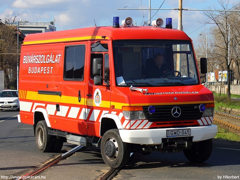 Mercedes-Benz Vario 814D, Fõvárosi Katasztrófavédelmi Igazgatóság, Észak-Pesti Katasztrófavédelmi Kirendeltség, XIII. Kerületi Hivatásos Tûzoltóparancsnokság, fotó: HNorbert
Keywords: tûzoltóautó tûzoltó tûzoltóság katasztrófavédelem magyar Magyarország GWD-045 fire firetruck Hungary hungarian