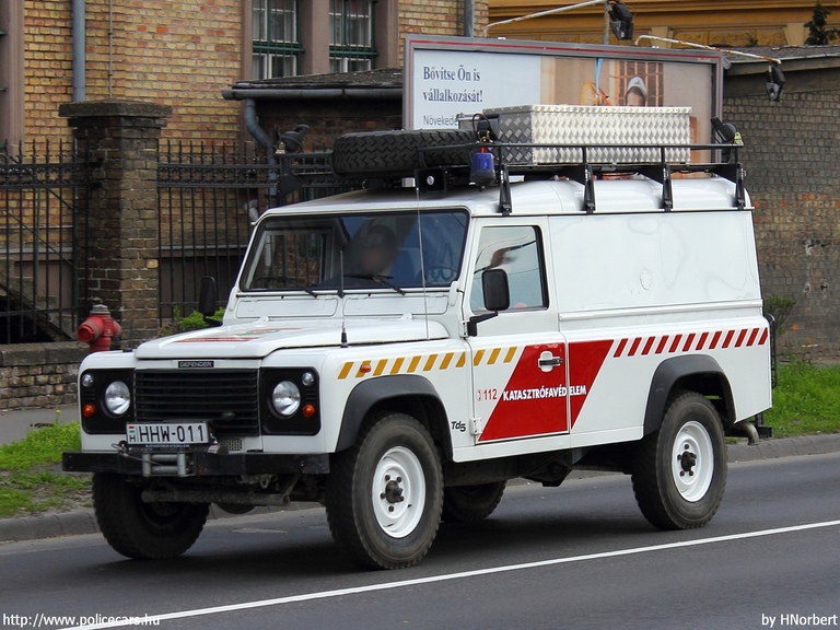 Land Rover Defender, Országos Katasztrófavédelmi Fõigazgatóság, fotó: HNorbert
Keywords: tûzoltóautó tûzoltóság tûzoltó magyar Magyarország katasztrófavédelem HHW-011 fire firetruck Hungary hungarian