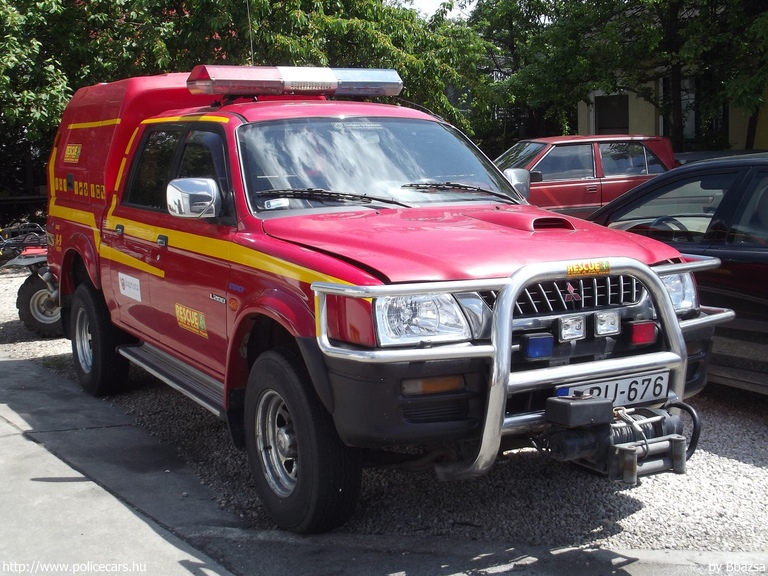 Mitsubishi L200, Rescue24 Tûzoltó és Kutató-Mentõ Nemzetközi Csoport, fotó: Bbazsa
Keywords: speciális mentők tûzoltóautó tûzoltó tûzoltóság magyar Magyarország LRU-676 fire firetruck Hungary hungarian