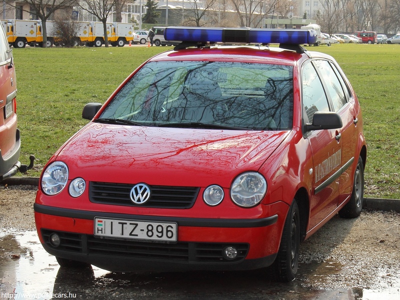Volkswagen Polo, Fõvárosi Katasztrófavédelmi Igazgatóság, fotó: HNorbert
Keywords: tûzoltó tûzoltóautó tûzoltóság katasztrófavédelem magyar Magyarország ITZ-896 fire firetruck Hungary hungarian
