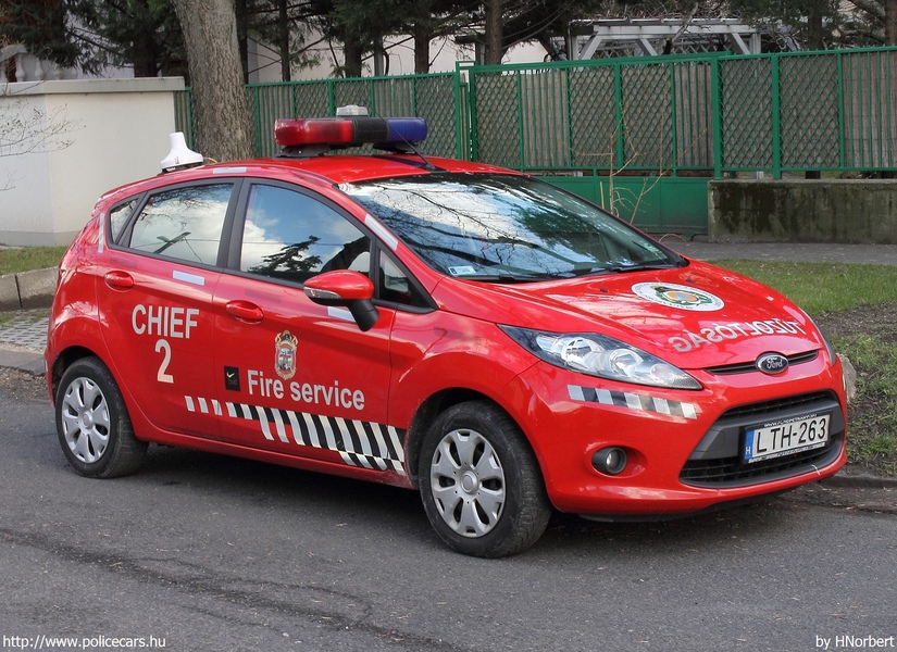 Ford Fiesta, Budapest Airport (Ferihegy) Repülõtéri Katasztrófavédelmi Igazgatóság, fotó: HNorbert
Keywords: tûzoltóautó tûzoltó tûzoltóság katasztrófavédelem magyar Magyarország LTH-263 fire firetruck Hungary hungarian