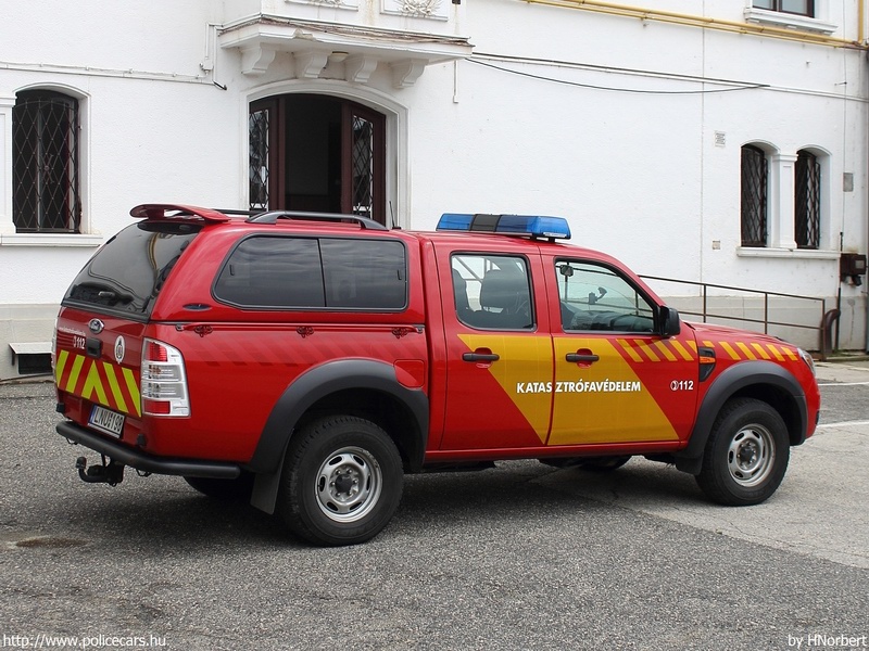 Ford Ranger, Veszprém Megyei Katasztrófavédelmi Igazgatóság, Veszprémi Katasztrófavédelmi Kirendeltség, Veszprémi Hivatásos Tûzoltóparancsnokság, fotó: HNorbert
Keywords: tûzoltó tûzoltóautó tûzoltóság katasztrófavédelem magyar Magyarország LNU-198 fire firetruck Hungary hungarian