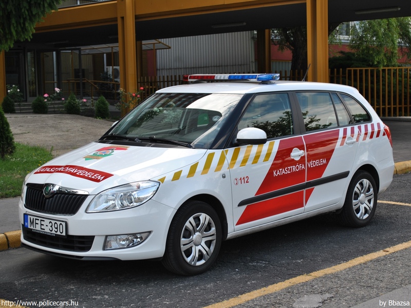 Skoda Fabia II, Országos Katasztrófavédelmi Fõigazgatóság, fotó: Bbazsa
Keywords: tûzoltóautó tûzoltóság tûzoltó magyar Magyarország katasztrófavédelem MFE-390 fire firetruck Hungary hungarian