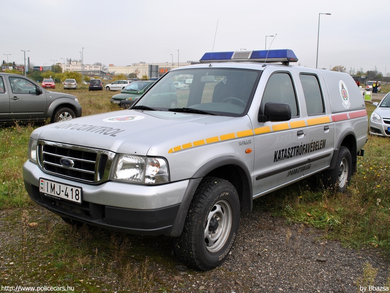 Ford Ranger, Heves Megyei Katasztrófavédelmi Igazgatóság, fotó: Bbazsa
Keywords: tûzoltó tûzoltóautó tûzoltóság katasztrófavédelem magyar Magyarország IMJ-418 fire firetruck Hungary hungarian