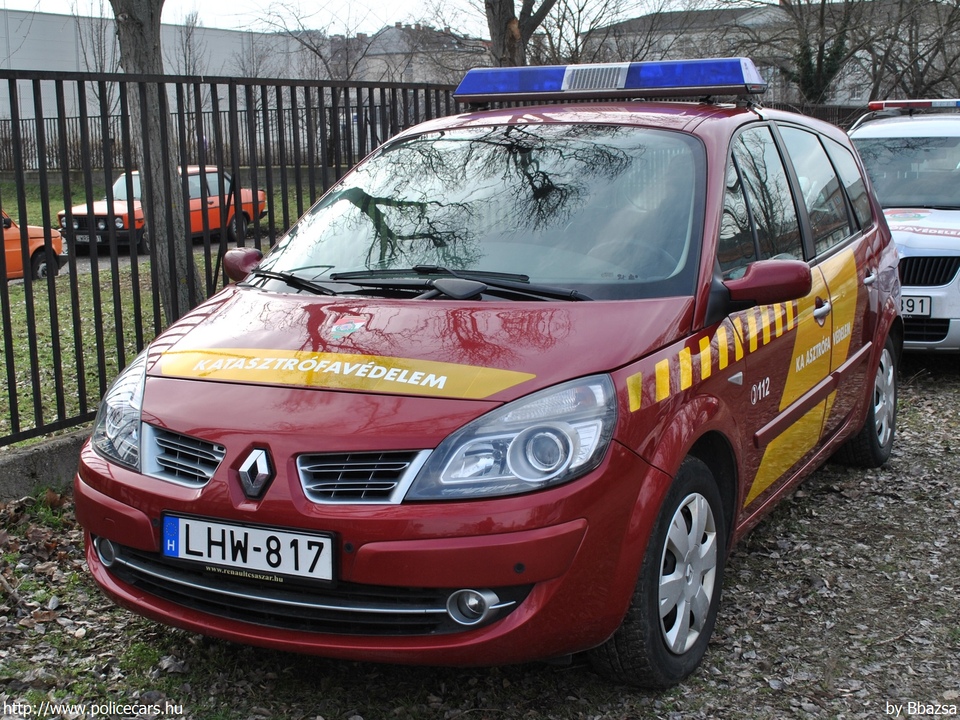 Renault Megane Scenic, Komárom-Esztergom Megyei Katasztrófavédelmi Igazgatóság, Tatabányai Katasztrófavédelmi Kirendeltség, fotó: Bbazsa
Keywords: tûzoltó tûzoltóautó tûzoltóság katasztrófavédelem magyar Magyarország LHW-817 fire firetruck Hungary hungarian