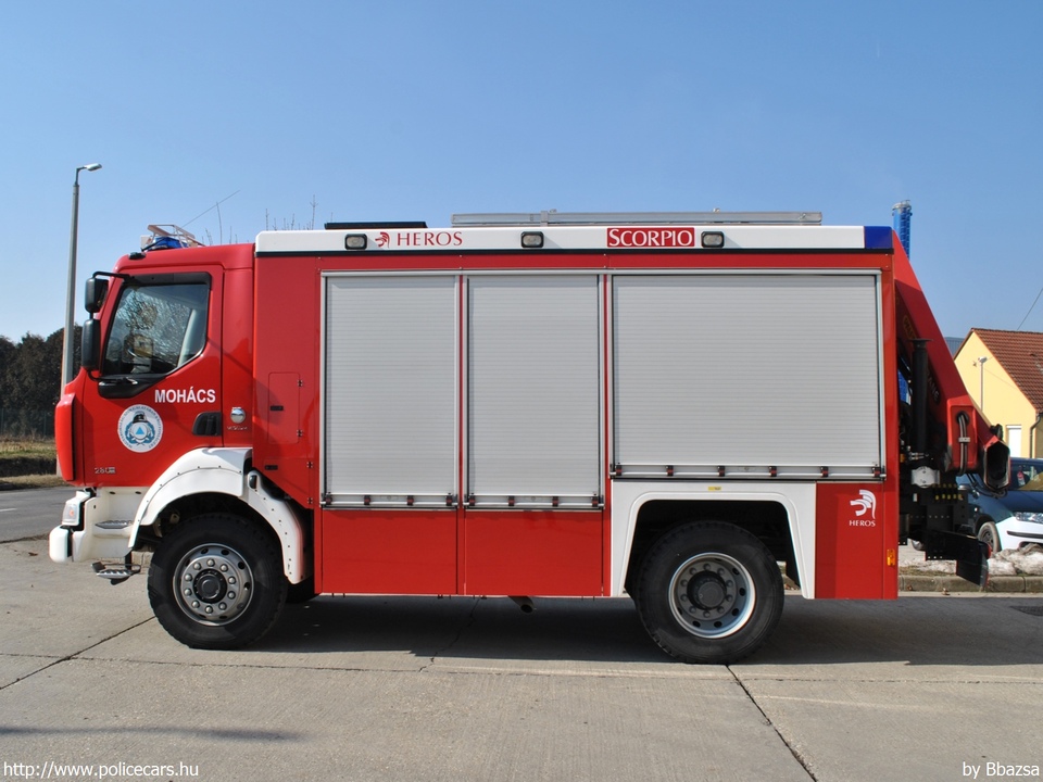 Renault Midlum 280 Heros Scorpio, Baranya Megyei Katasztrófavédelmi Igazgatóság, Mohácsi Katasztrófavédelmi Kirendeltség, Mohácsi Hivatásos Tûzoltóparancsnokság, fotó: Bbazsa
Keywords: tûzoltó tûzoltóautó tûzoltóság katasztrófavédelem magyar Magyarország LPN-451 fire firetruck Hungary hungarian