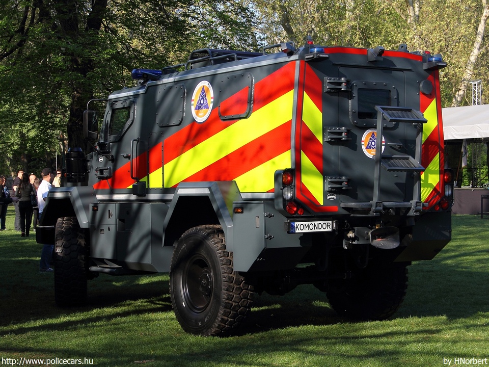 Komondor RDO-3221, MVM Paksi Atomerõmû Zrt., fotó: HNorbert
Keywords: tûzoltó tûzoltóautó tûzoltóság magyar Magyarország létesítményi fire firetruck Hungary hungarian