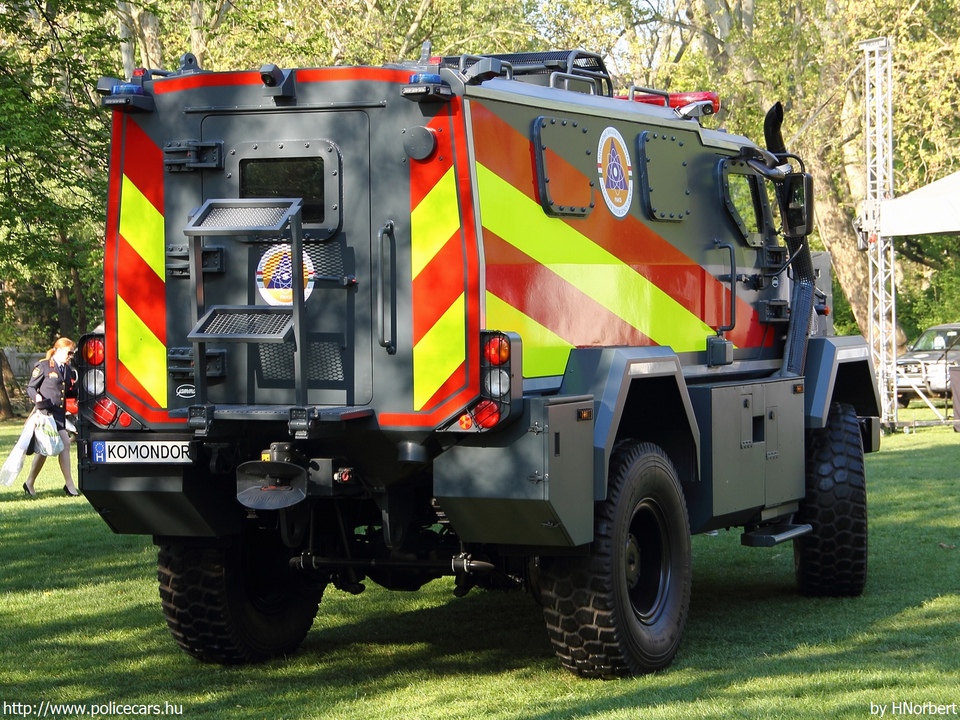 Komondor RDO-3221, MVM Paksi Atomerõmû Zrt., fotó: HNorbert
Keywords: tûzoltó tûzoltóautó tûzoltóság magyar Magyarország létesítményi fire firetruck Hungary hungarian
