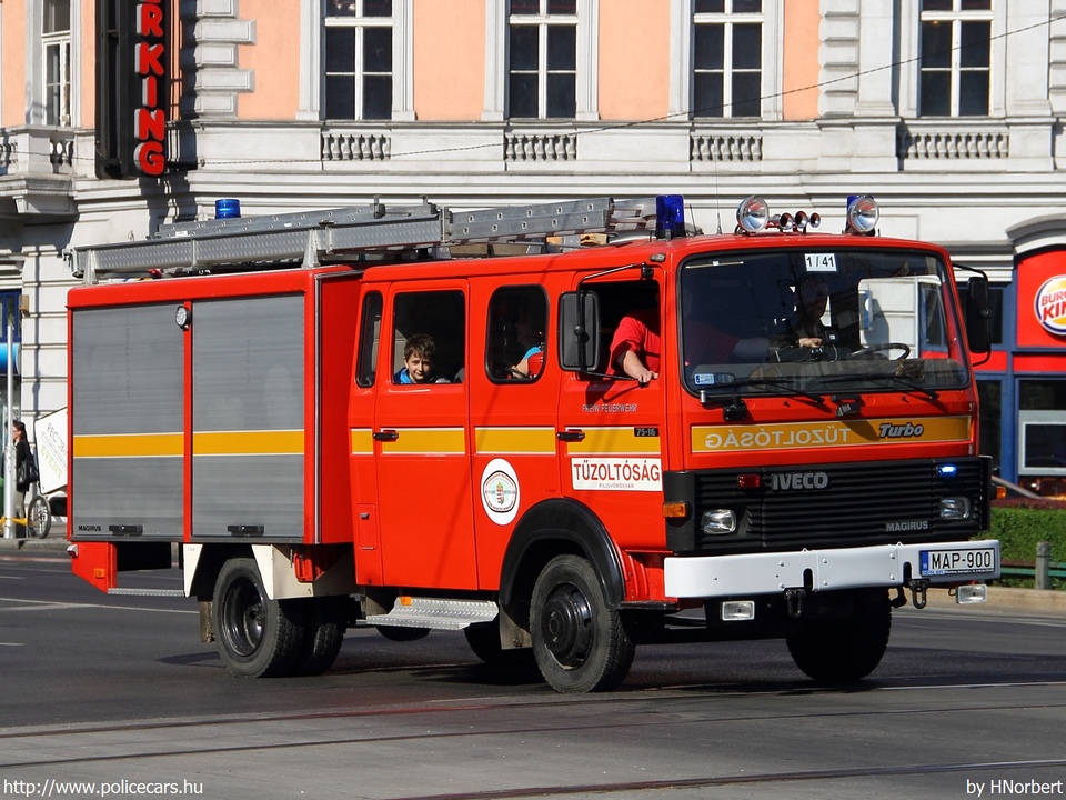 Iveco Magirus 75-16, Pilisvörösvári Önkéntes Tûzoltó Egyesület, fotó: HNorbert
Keywords: tûzoltóautó ÖTE tûzoltóság tûzoltó magyar Magyarország MAP-900 fire firetruck Hungary hungarian