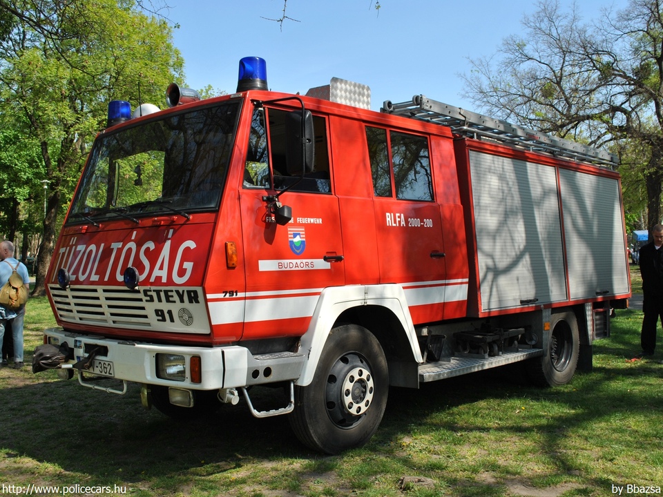 Steyr 791 RLFA 2000-200, Budaörsi Önkéntes Tûzoltó Egyesület, fotó: Bbazsa
Keywords: tûzoltóautó ÖTE tûzoltóság tûzoltó magyar Magyarország LVV-362 fire firetruck Hungary hungarian