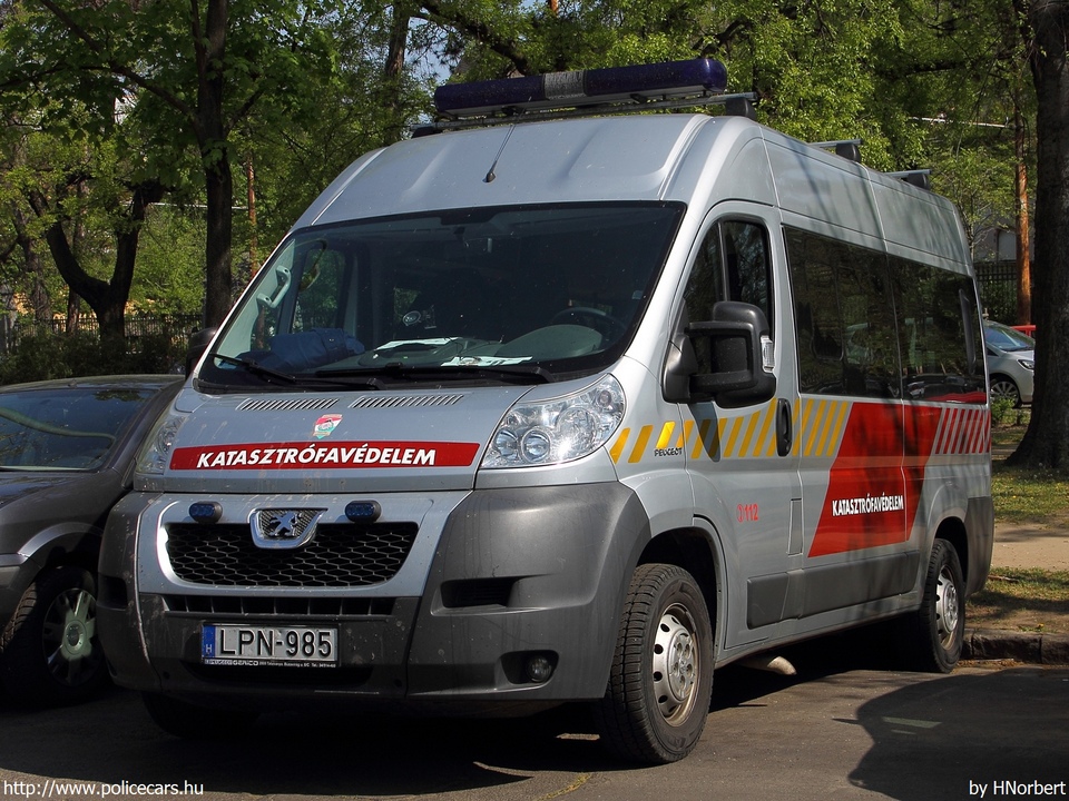 Peugeot Boxer, Vas Megyei Katasztrófavédelmi Igazgatóság, fotó: HNorbert
Keywords: tûzoltóautó tûzoltóság tûzoltó magyar Magyarország katasztrófavédelem LPN-985 fire firetruck Hungary hungarian