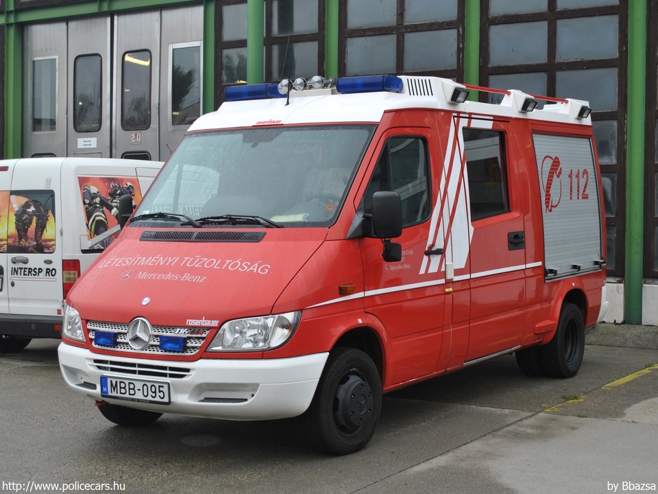 Mercedes-Benz Sprinter 416 CDI Rosenbauer, Mercedes-Benz Manufacturing Hungary Kft., Kecskemét, fotó: Bbazsa
Keywords: tûzoltó tûzoltóautó tûzoltóság magyar Magyarország létesítményi fire firetruck Hungary hungarian MBB-095