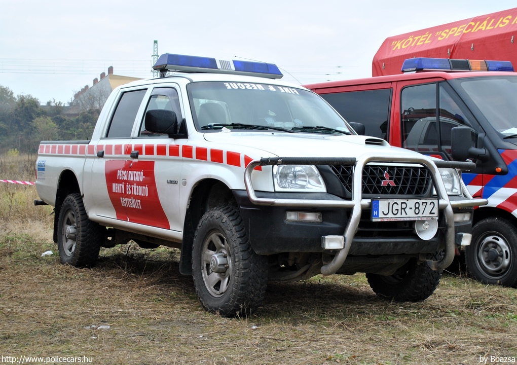Mitsubishi L200, Pécsi Kutató-Mentõ és Tûzoltó Egyesület, fotó: Bbazsa
Keywords: magyar Magyarország speciális mentők JGR-872 Hungary hungarian special rescue