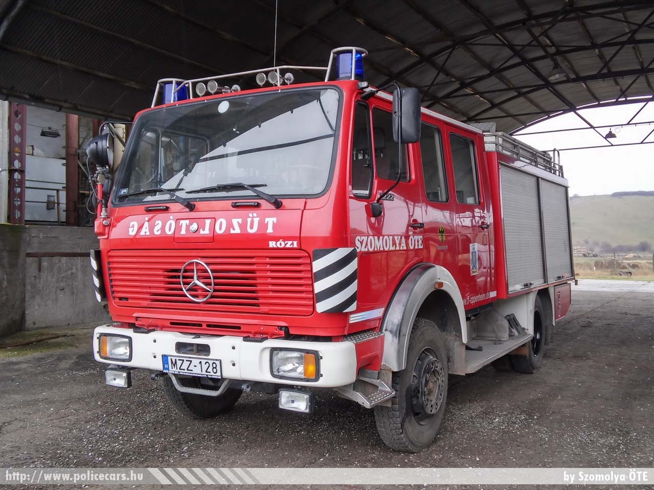 Mercedes-Benz 1222, Szomolyai Önkéntes Tûzoltó Egyesület, fotó: Szomolya ÖTE
Keywords: magyar Magyarország tûzoltó tûzoltóautó tûzoltóság ÖTE MZZ-128 fire firetruck Hungary hungarian