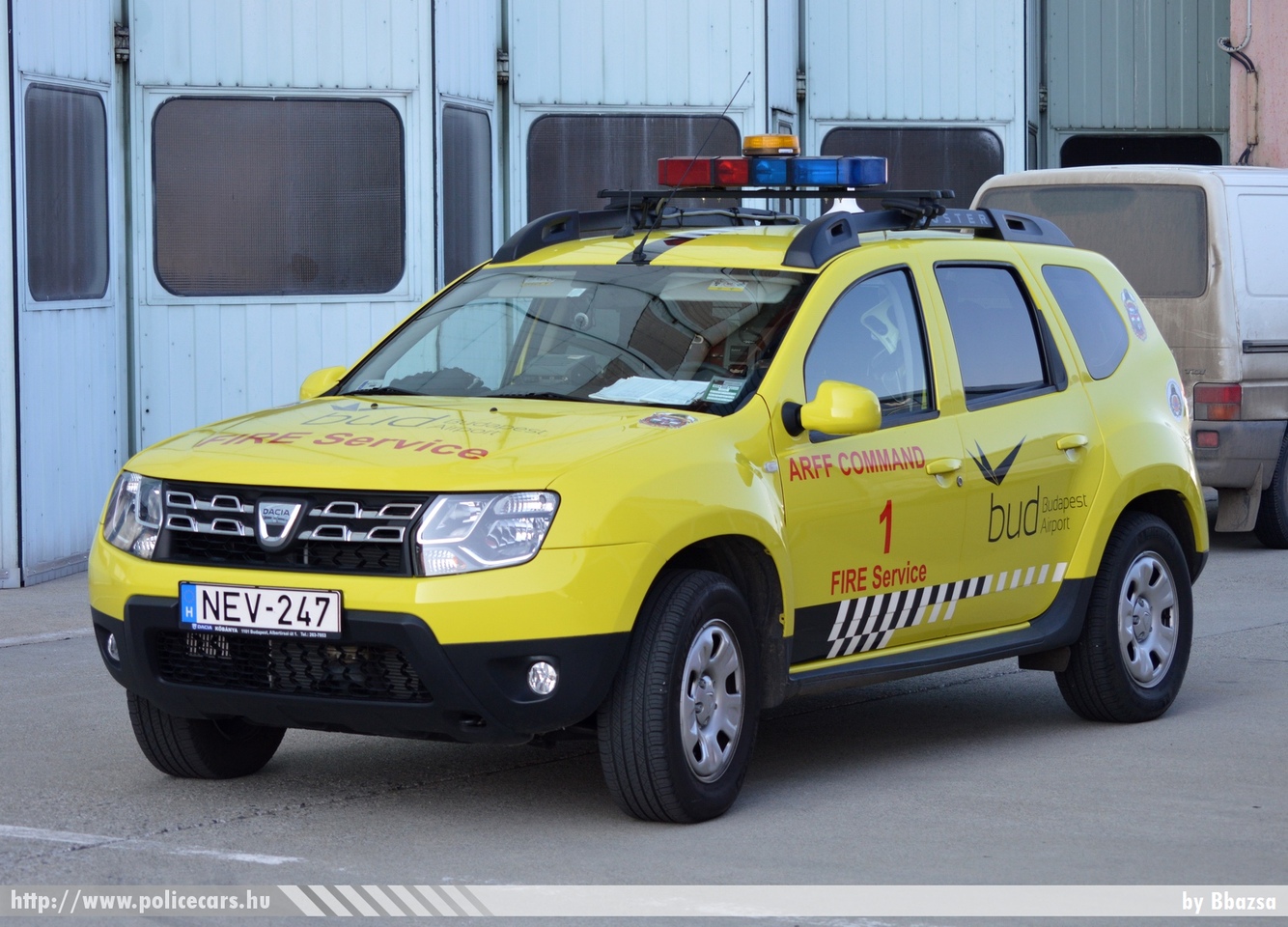 Dacia Duster, Fõvárosi Katasztrófavédelmi Igazgatóság, Dél-pesti Katasztrófavédelmi Kirendeltség, Repülõtéri Tûzoltóparancsnokság, fotó: Bbazsa
Keywords: tûzoltóautó tûzoltóság tûzoltó magyar Magyarország katasztrófavédelem NEV-247 fire firetruck Hungary hungarian