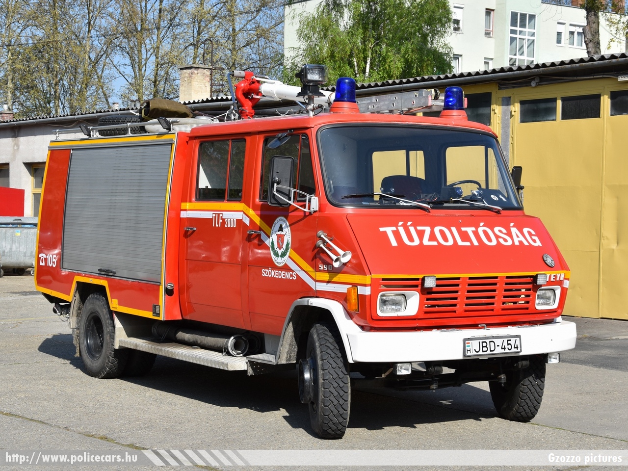 Steyr 590, Szõkedencsi Önkéntes Tûzoltó Egyesület, fotó: Gzozzo pictures
Keywords: tûzoltóautó tûzoltóság tûzoltó magyar Magyarország ÖTE JBD-454 fire firetruck Hungary hungarian
