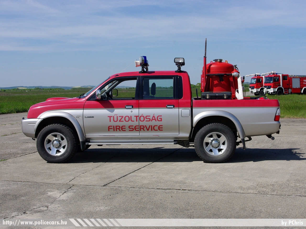 Mitsubishi L200, Hévíz-Balaton Airport (Sármellék repülõtér), fotó: PChris
Keywords: tûzoltóautó tûzoltóság tûzoltó magyar Magyarország létesítményi fire firetruck Hungary hungarian