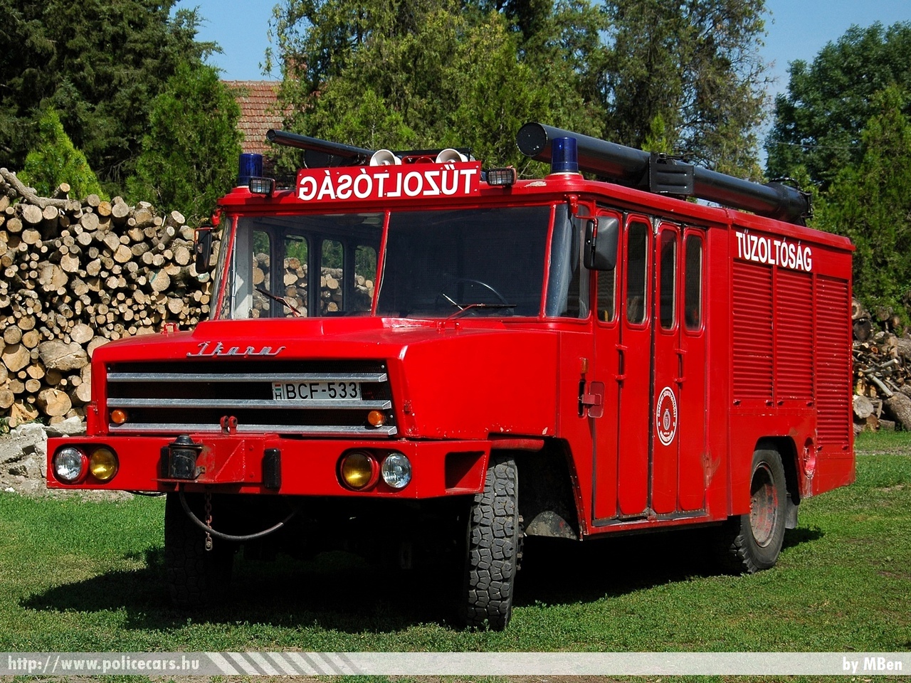 Ikarus 526, Biharnagybajomi Önkéntes Tûzoltó Egyesület, fotó: MBen
Keywords: tûzoltó tûzoltóság tûzoltóautó ÖTE magyar Magyarország fire firetruck Hungary hungarian BCF-533