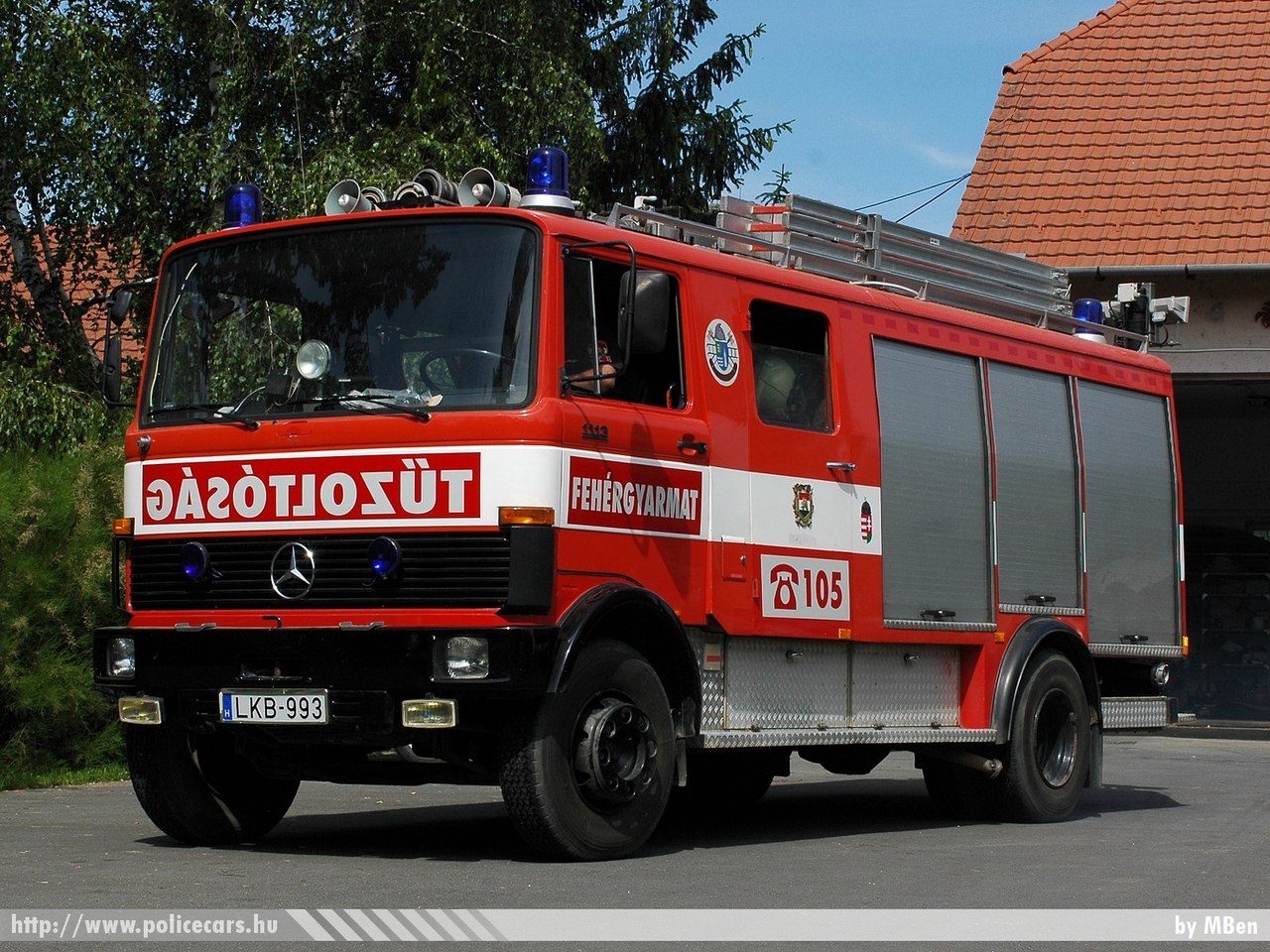 Mercedes-Benz 1113, Fehérgyarmati Önkéntes Tûzoltó Egyesület, fotó: MBen
Keywords: tûzoltóautó tûzoltóság tûzoltó magyar Magyarország ÖTE LKB-993 fire firetruck Hungary hungarian