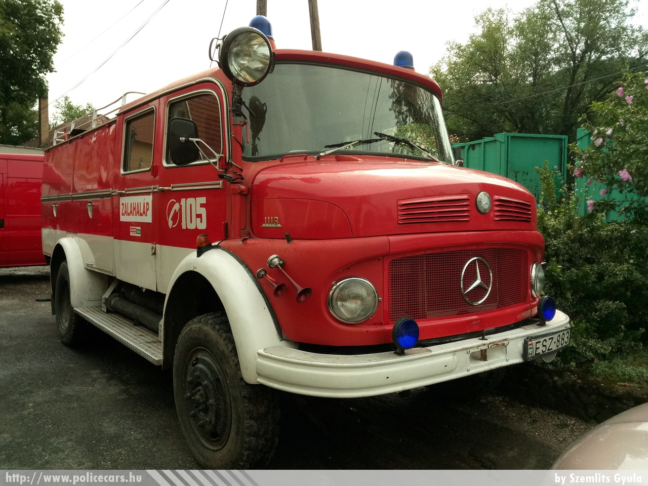 Mercedes-Benz 1113, Zalahalápi Önkéntes Tûzoltó Egyesület, fotó: Szemlits Gyula
Keywords: tûzoltóautó tûzoltóság tûzoltó magyar Magyarország ÖTE fire firetruck Hungary hungarian ESZ-883