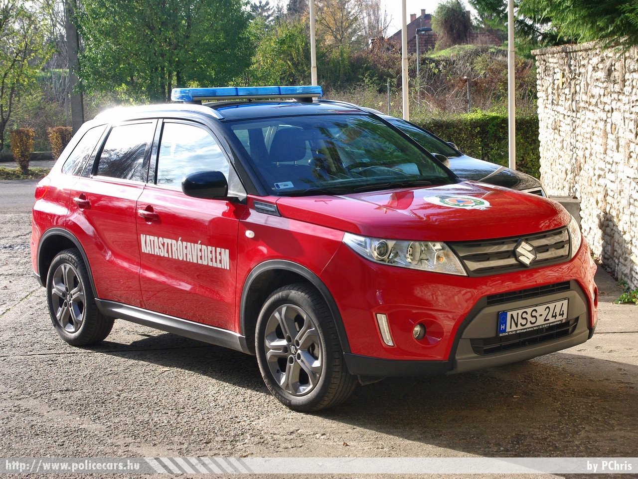 Suzuki Vitara, Komárom-Esztergom Megyei Katasztrófavédelmi Igazgatóság, Esztergomi Katasztrófavédelmi Kirendeltség, fotó: PChris
Keywords: tûzoltóautó tûzoltó tûzoltóság magyar Magyarország katasztrófavédelem fire firetruck Hungary hungarian NSS-244